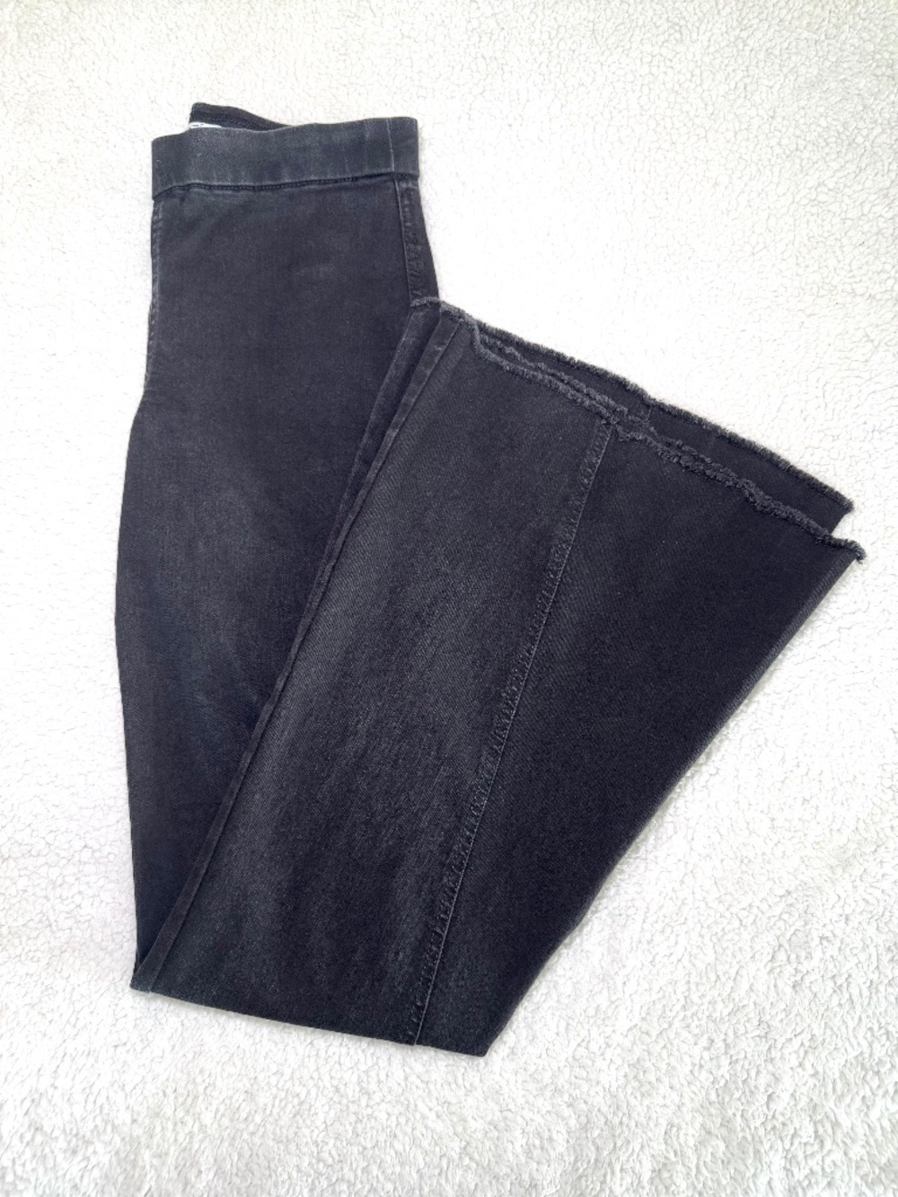Sofia Vergara Jeans Women's 4 Melisa Super Flare High Rise Stretch Black Denim